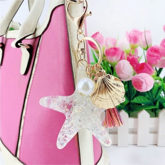 New! Ocean Theme Key Chain Seashell Charms - Picture 1 of 5